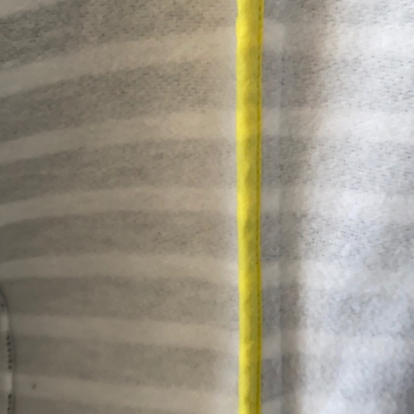 Gray and white cardigan - Picture 4 of 4